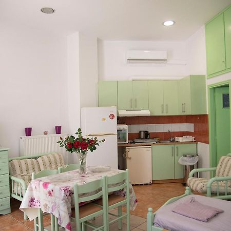 Stavros Studio Apartment In Kosz Kültér fotó